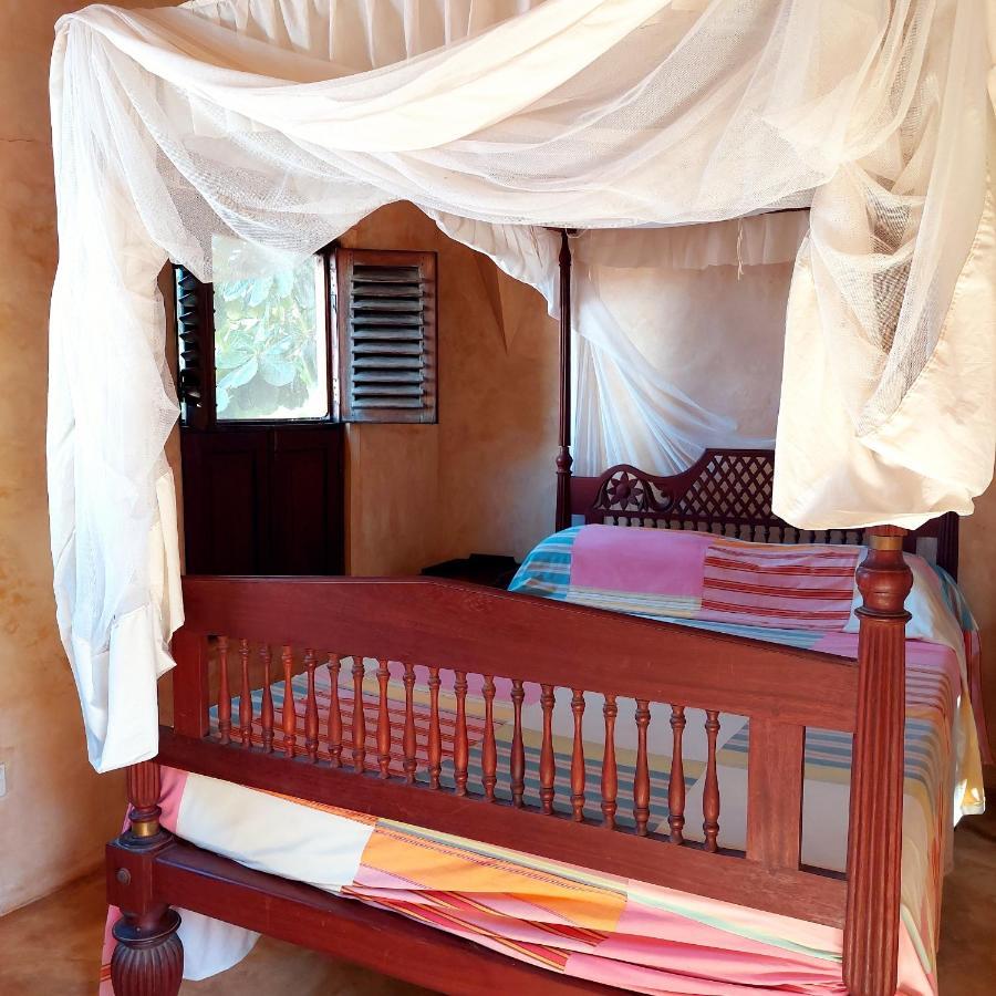 فندق Samaki House لامو المظهر الخارجي الصورة